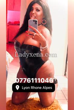 naomi28 - escort LYON