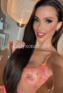 scarlet - escort Paris 8eme